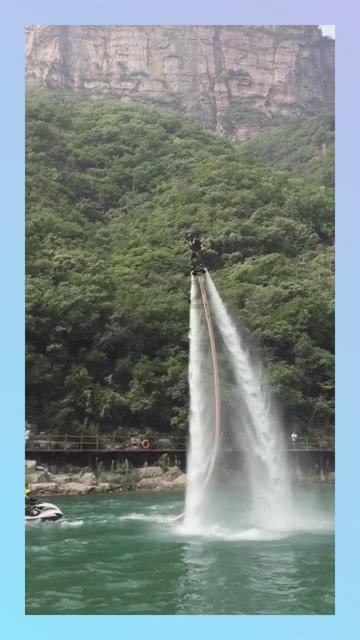 昨天晚上我抱我女朋友和亲她的时候她为什么哭，我问她她又不说你好？
